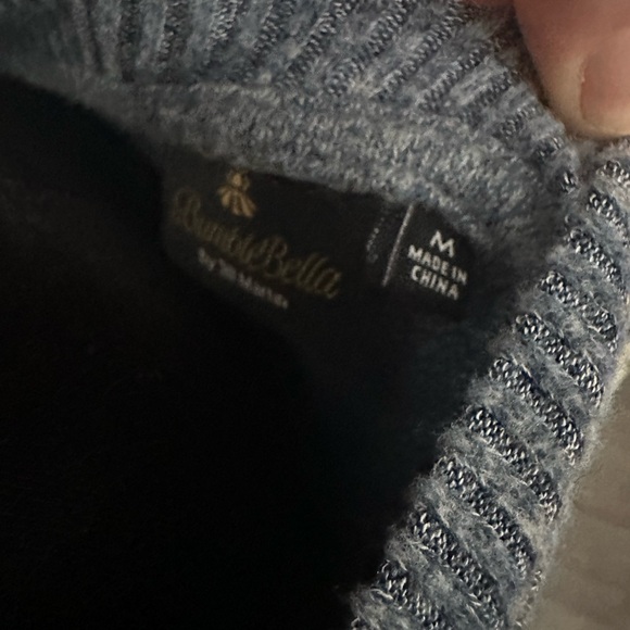 EUC SIZE MED SET soft&cozy sweatpant set embellished heart detail on top &bottom - Picture 2 of 7